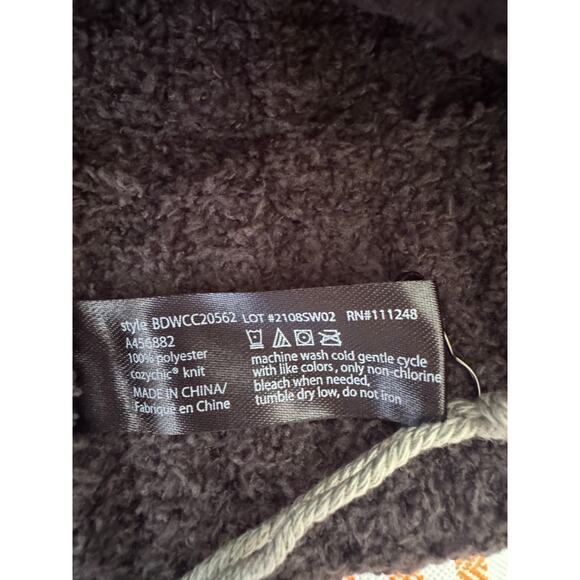 Barefoot Dreams CozyChic Cable Knit Beanie Pom Pom Hat Dark Brown‎ One Size NWT - Picture 8 of 9